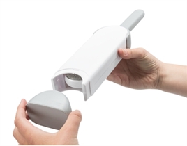 Trixie Harenpluizenborstel Met Reinigingsstation Wit / Grijs 33 cm